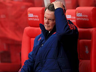 Louis Van Gaal dismisses resig...